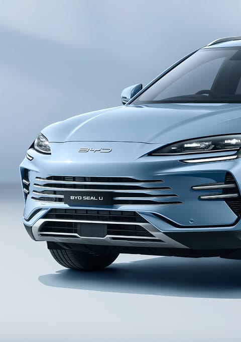 BYD Sealion 6 front three-quarter view
