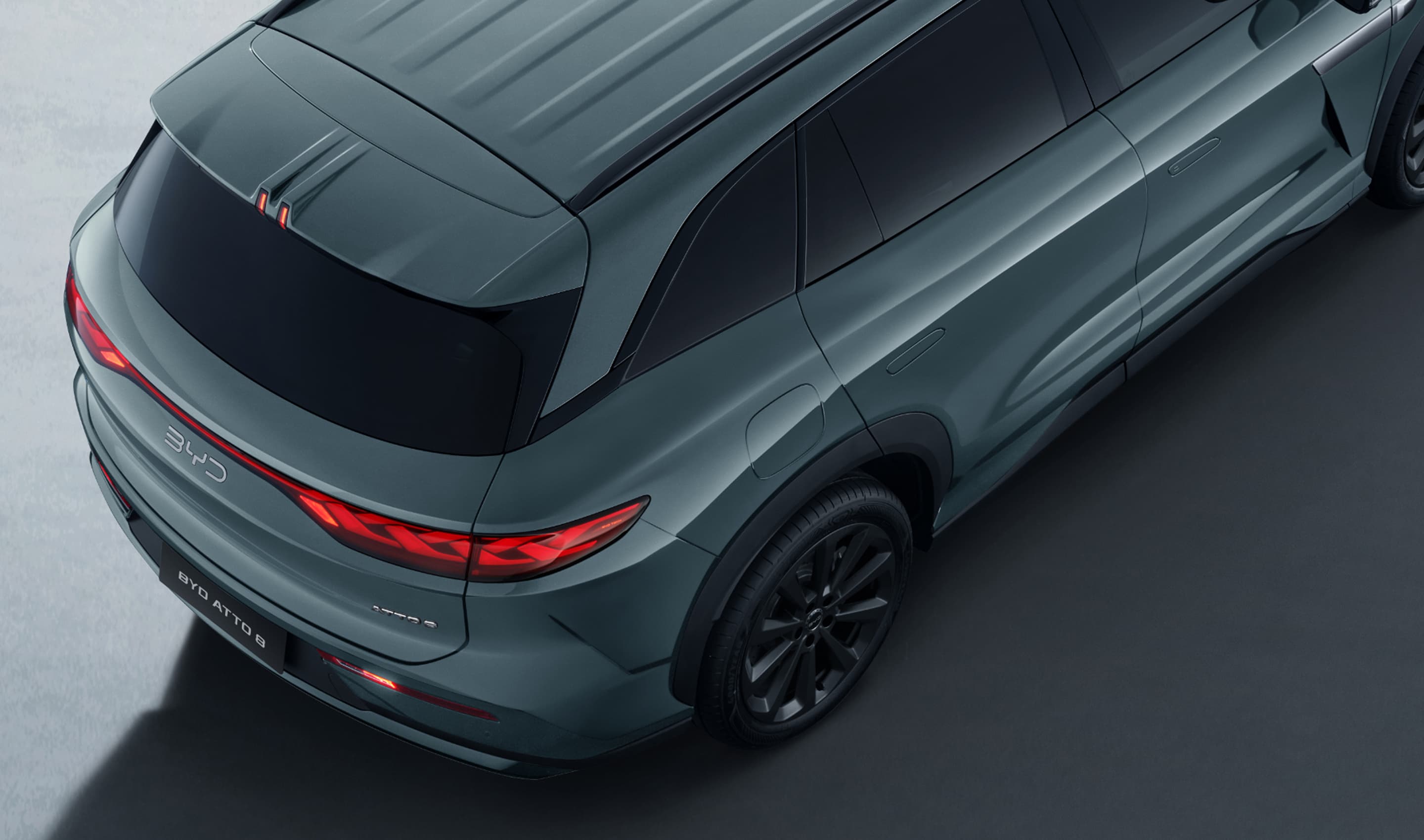 BYD ATTO 8
