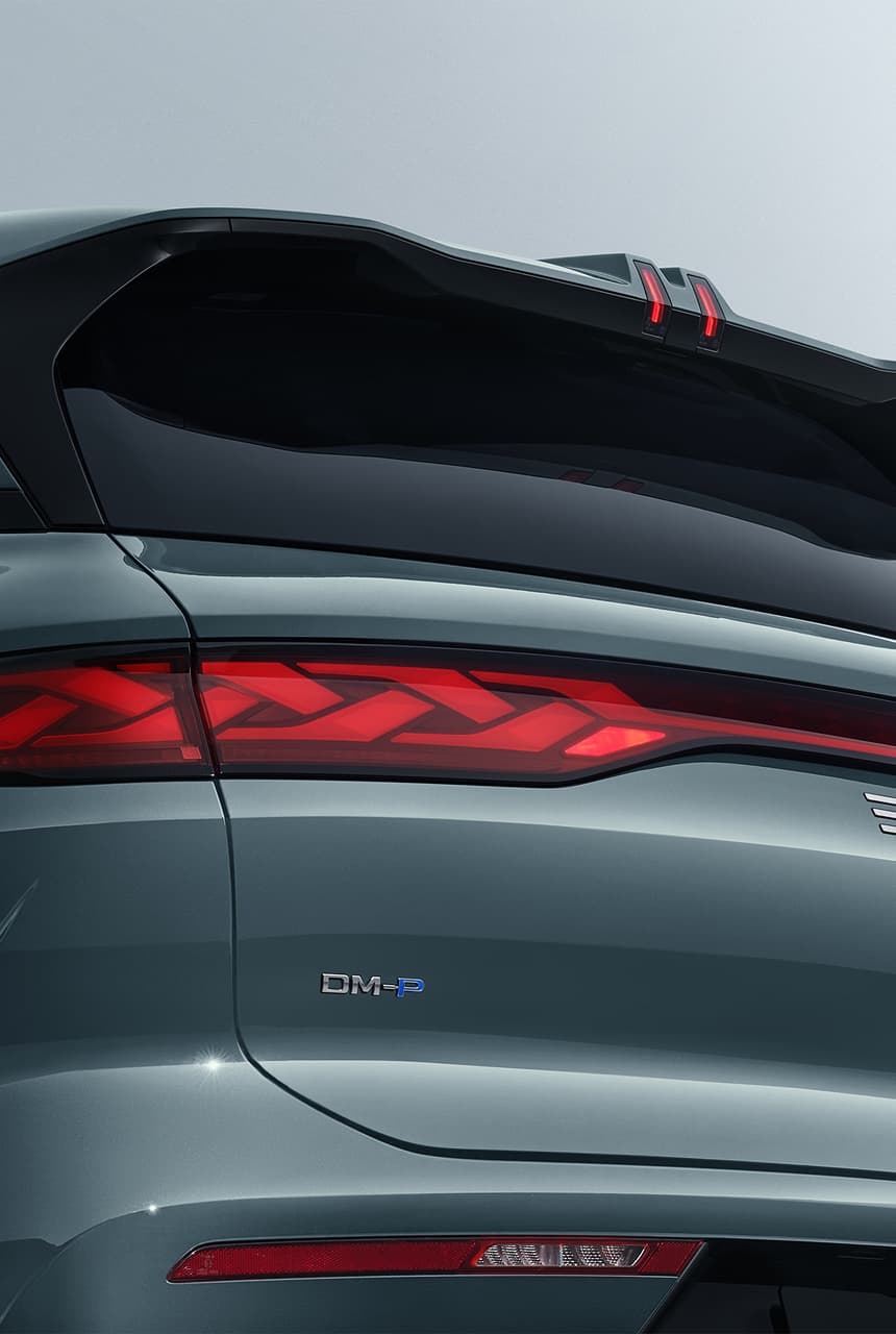 Intersected LED rear lamps